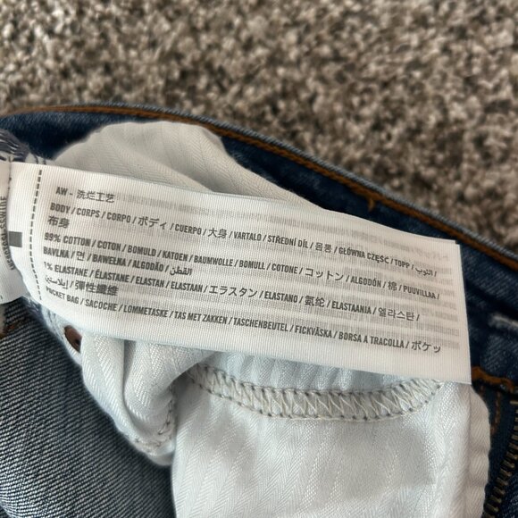 Abercrombie & Fitch Ultra High Rise Ankle Jean, size 29 - Picture 6 of 6